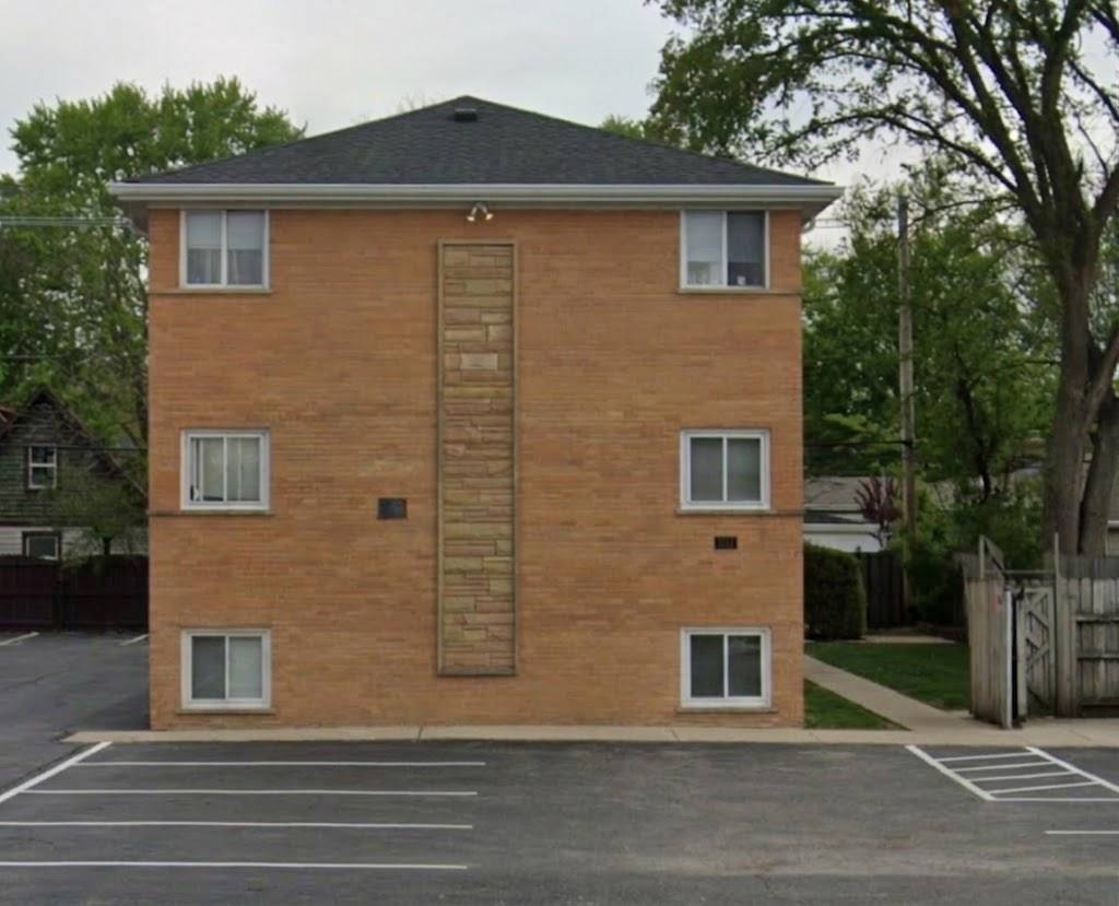 1511 E Roosevelt RD #1, Wheaton, IL 60187