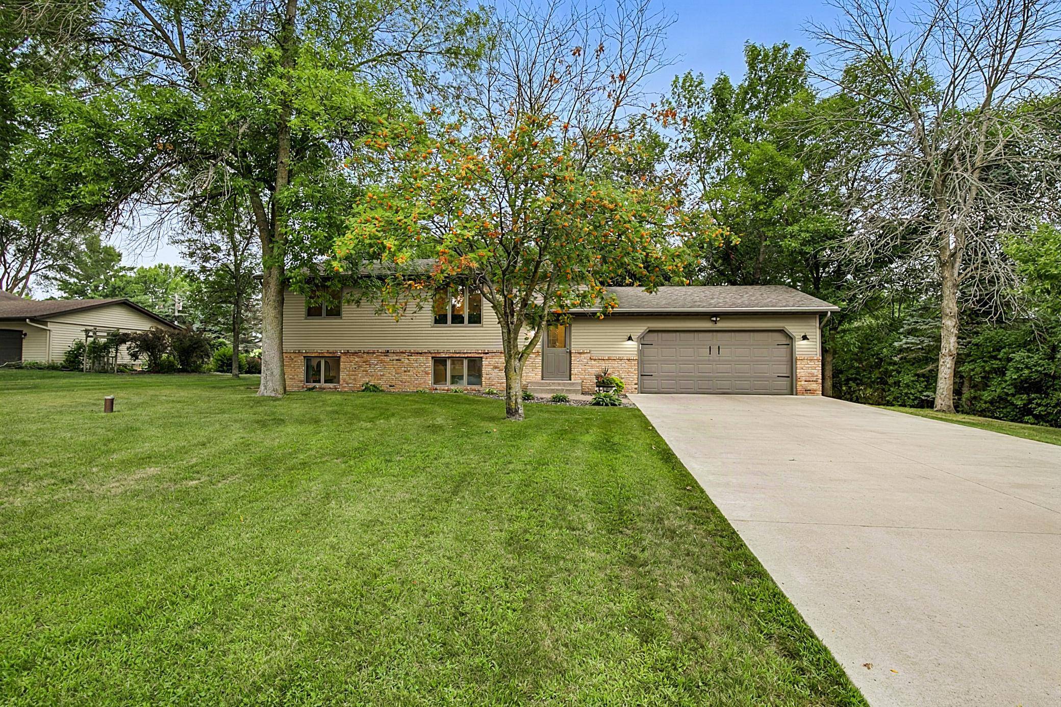 1557 Wildwood RD, Saint Cloud, MN 56303