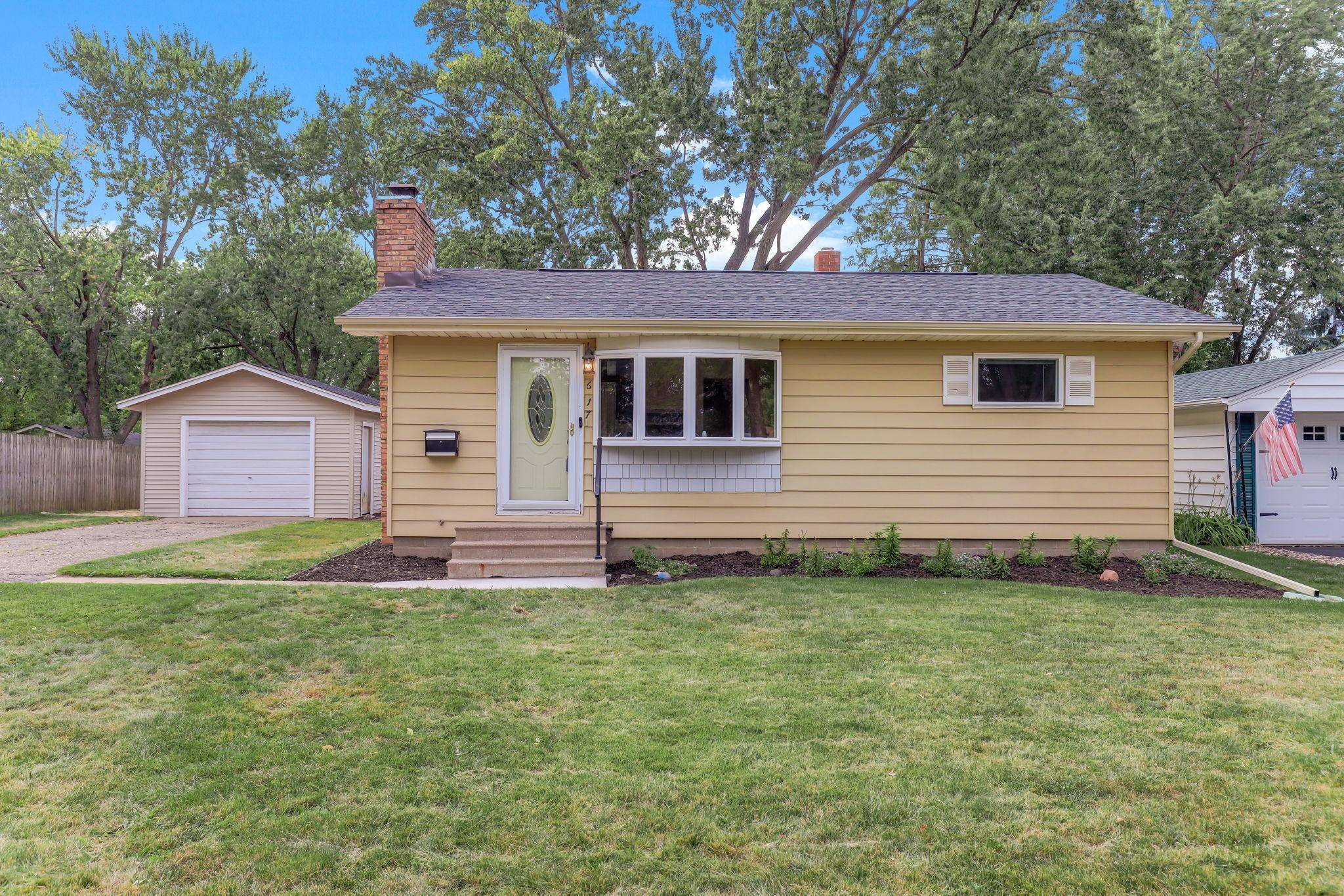617 E Lincoln RD, New Richmond, WI 54017