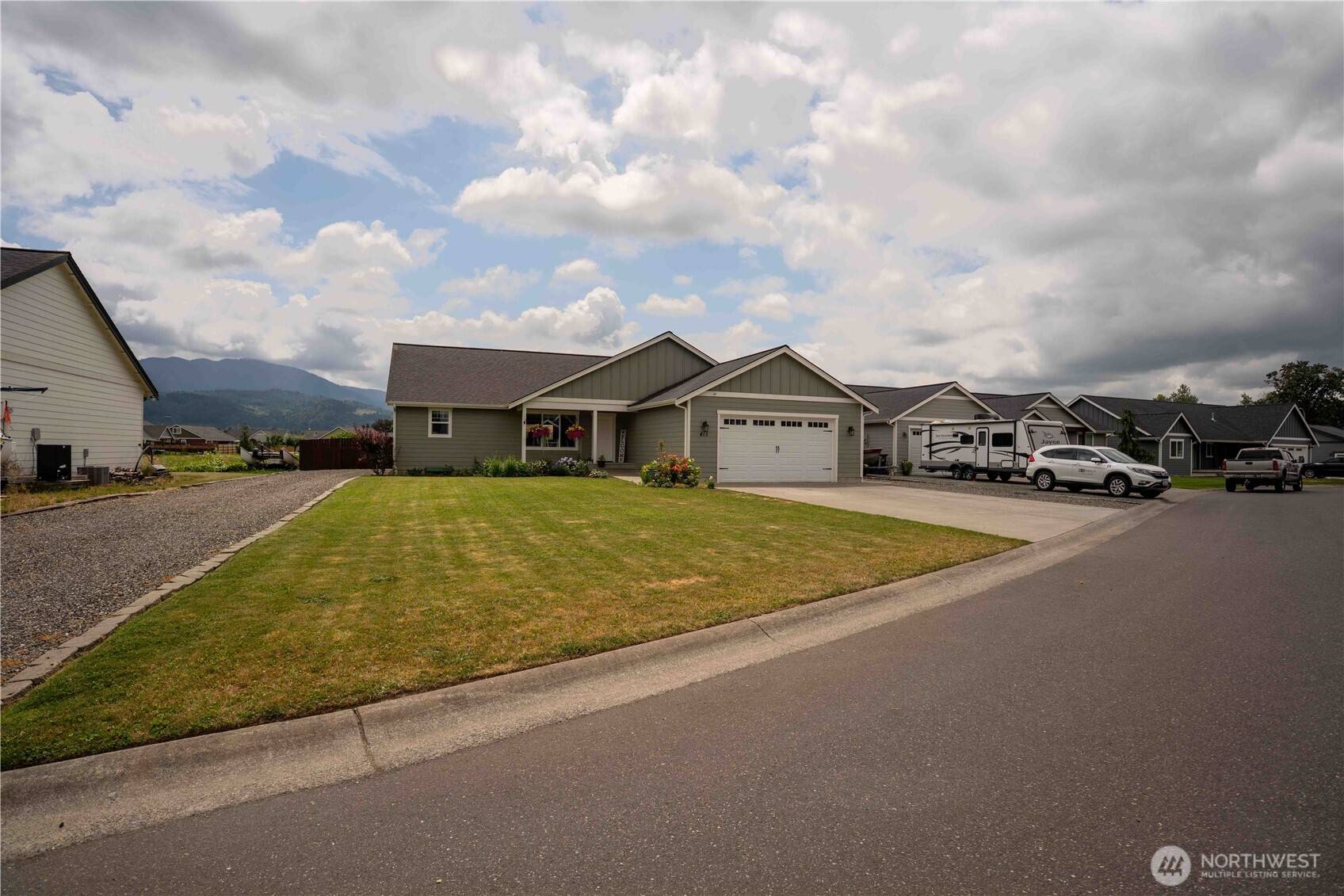 413 Cornerstone DR, Sumas, WA 98295