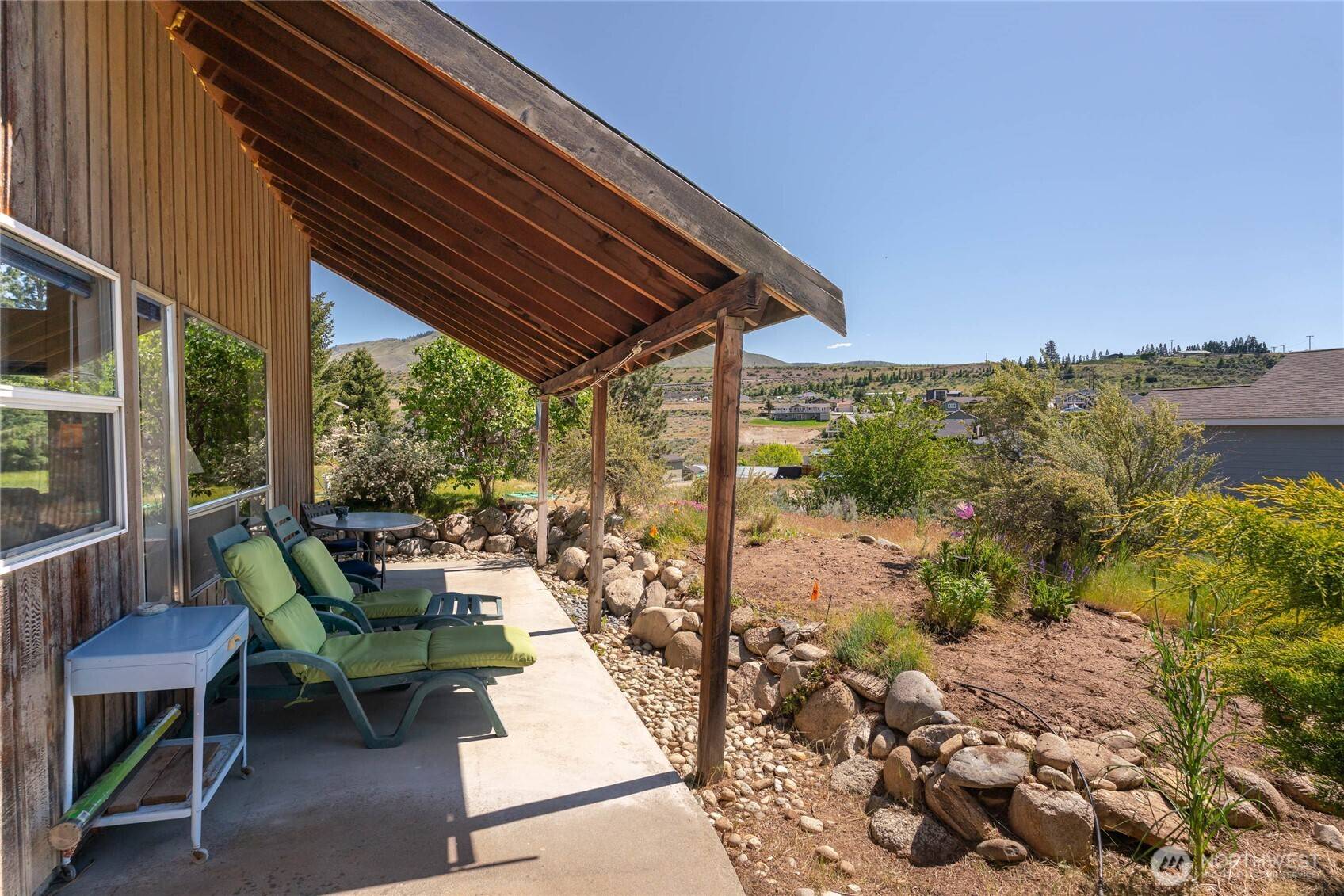 245 Lakeview AVE, Orondo, WA 98843
