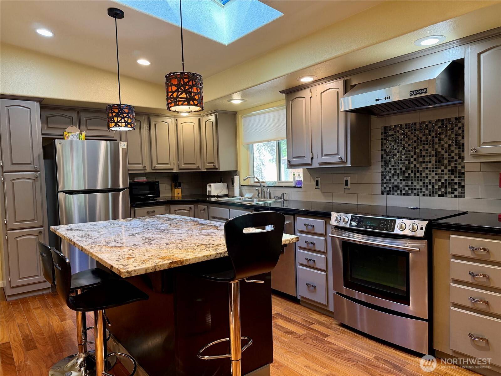 151 Roundwood LN, Packwood, WA 98361