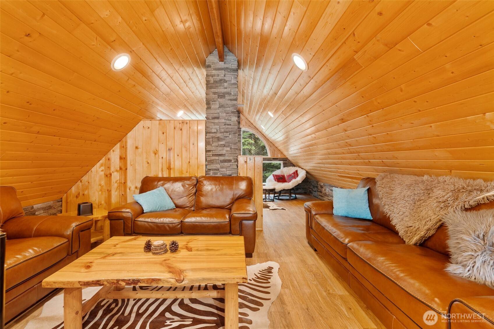670 Yellowstone, Snoqualmie Pass, WA 98068