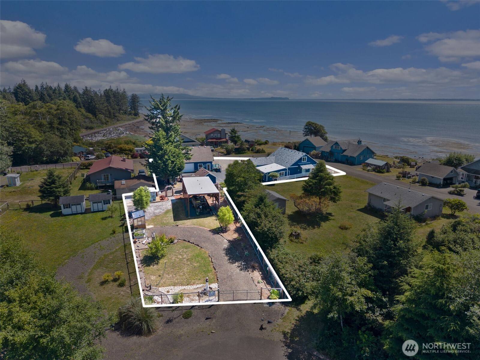 14 Sunset RD, South Bend, WA 98586