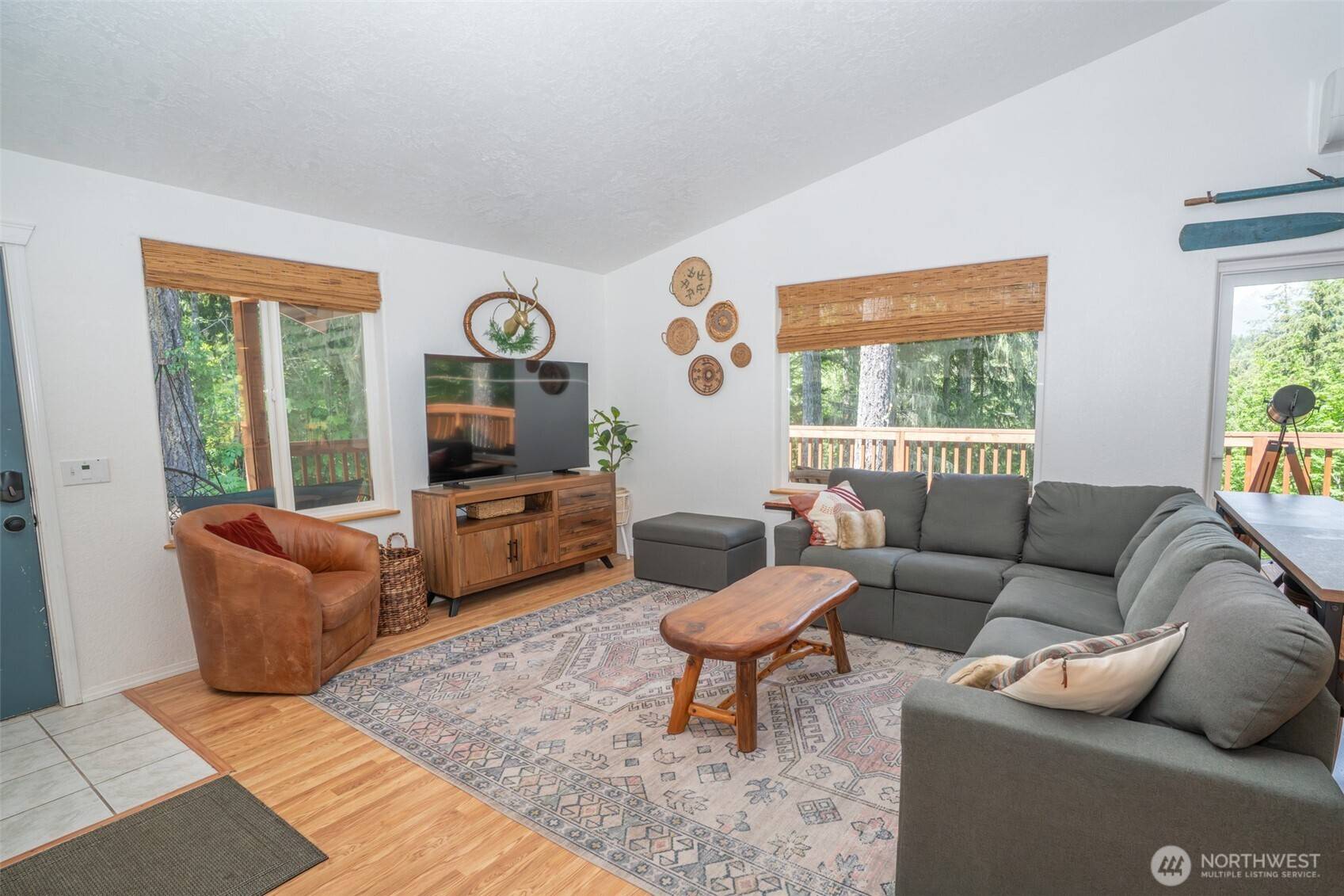 70 N Beaver PL N, Hoodsport, WA 98548