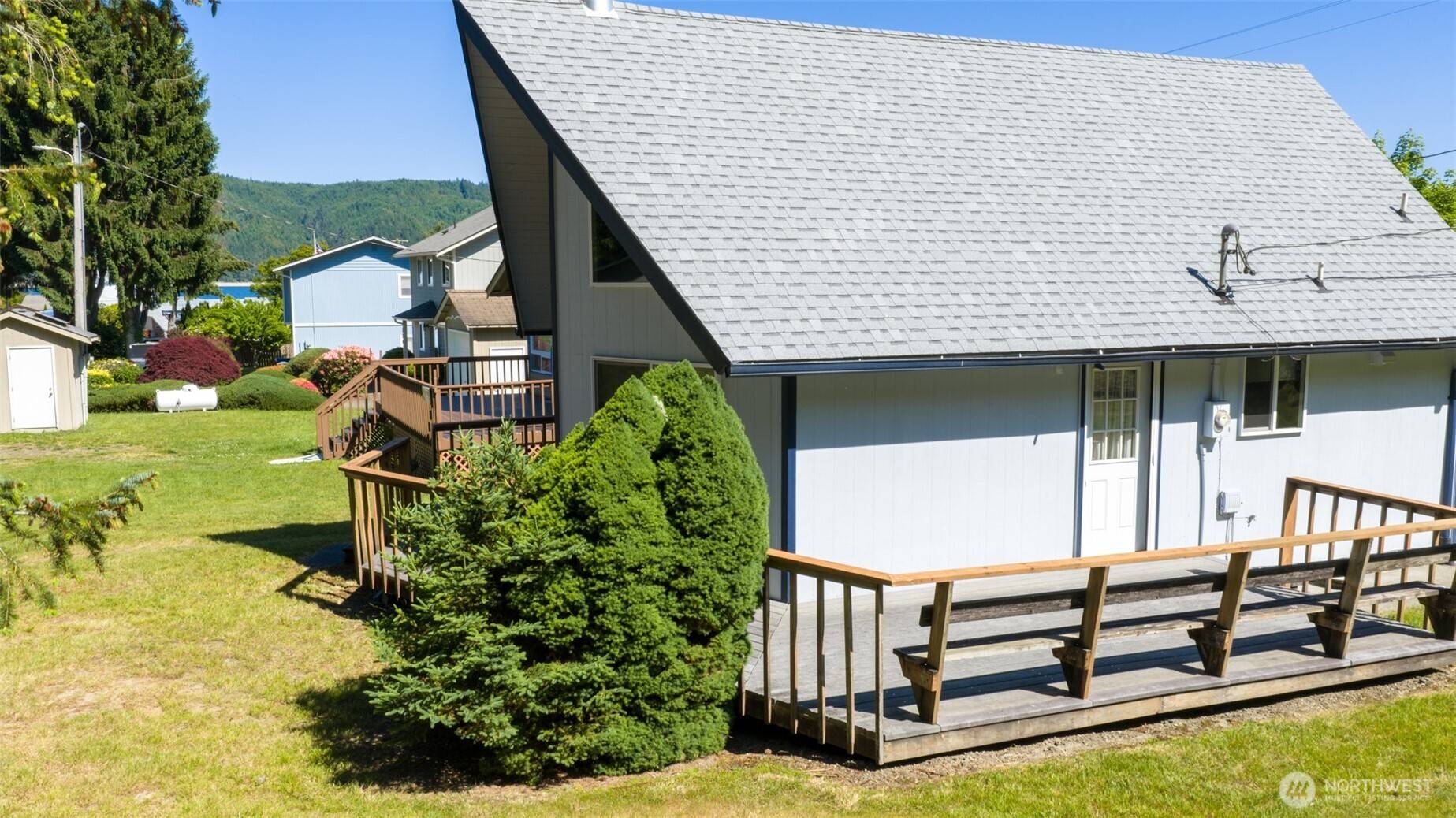 120 N Ayock Beach DR, Lilliwaup, WA 98555