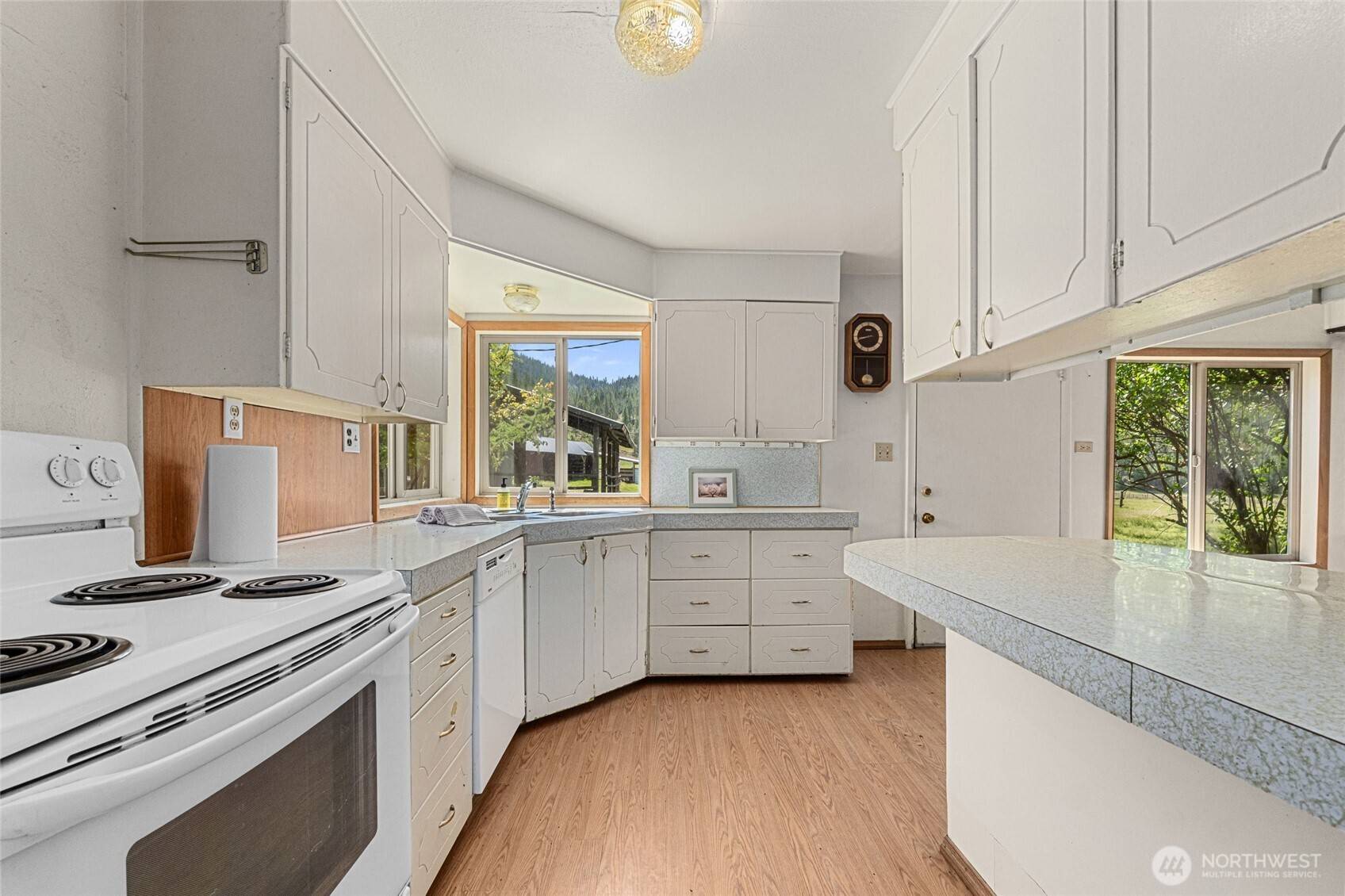 3114 Old Baldy RD, Rice, WA 99167