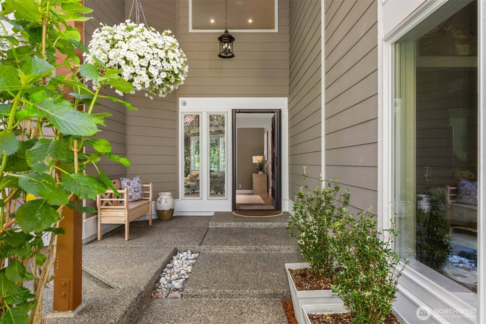 4560 ISLAND AVE, Bainbridge Island, WA 98110