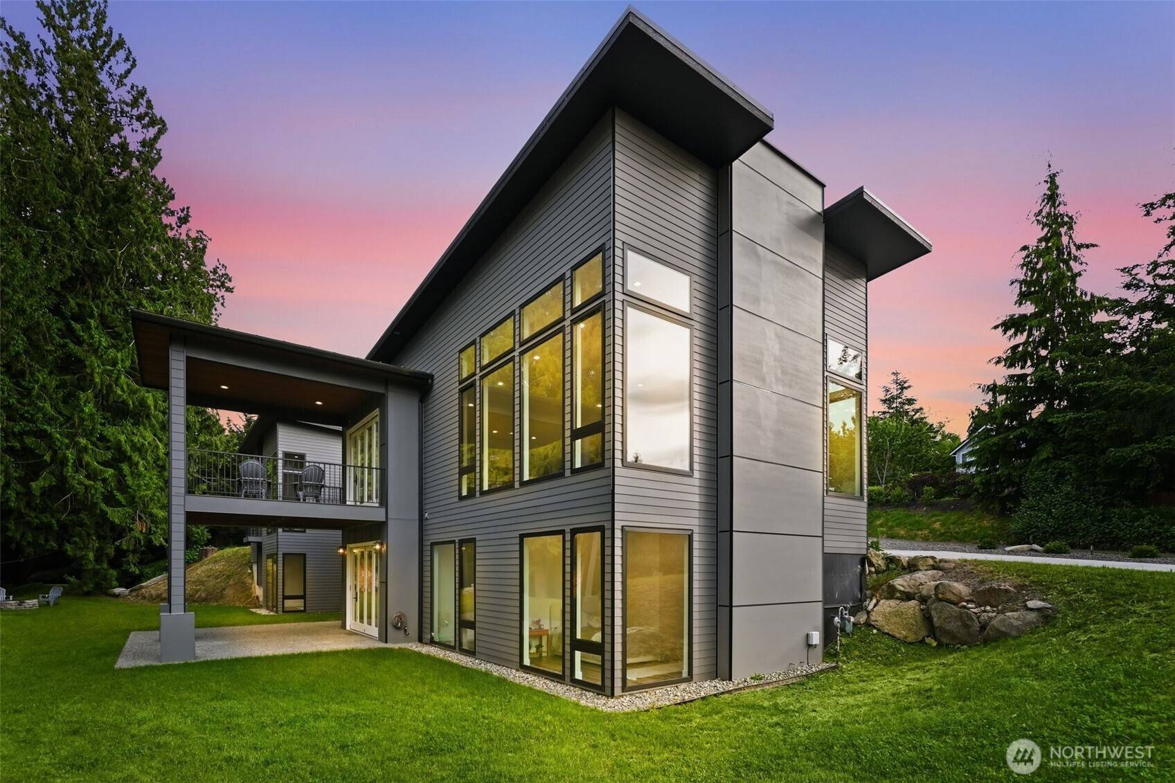 24068 Nookachamp Hills DR, Mount Vernon, WA 98274
