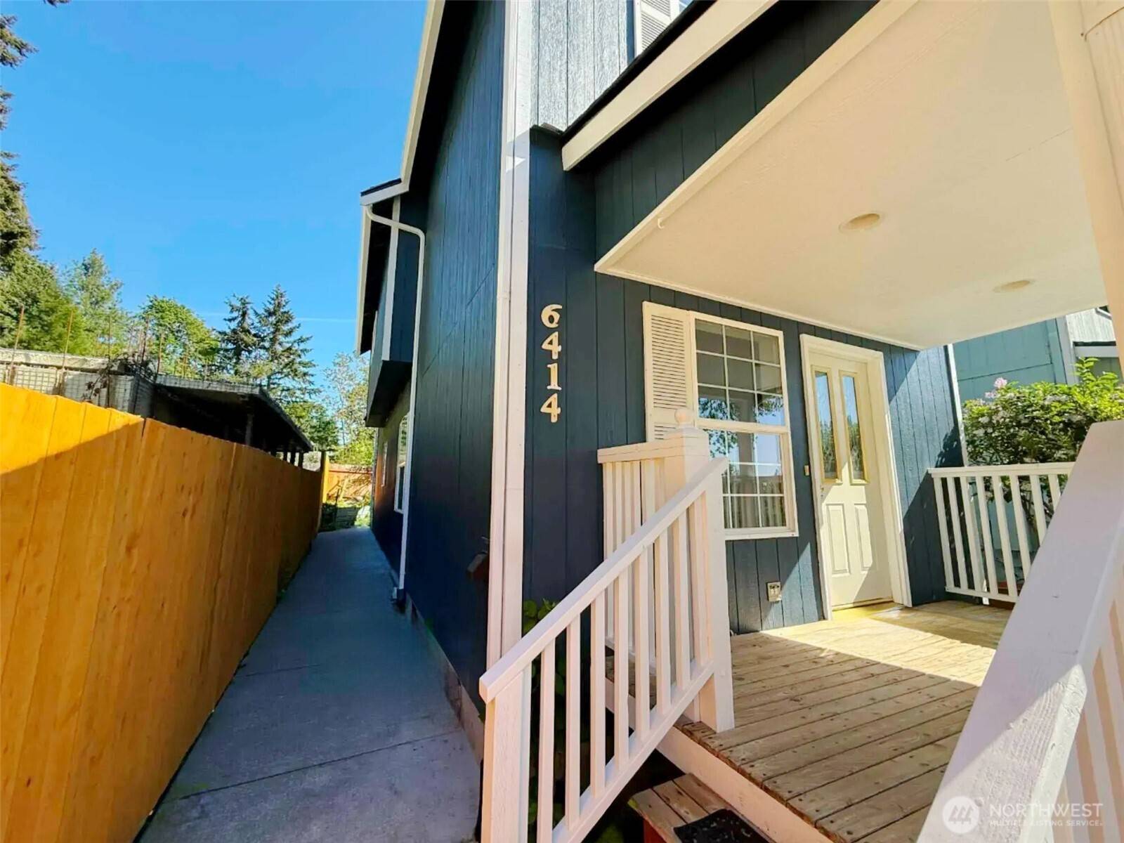 6414 NE Fern ST, Suquamish, WA 98392