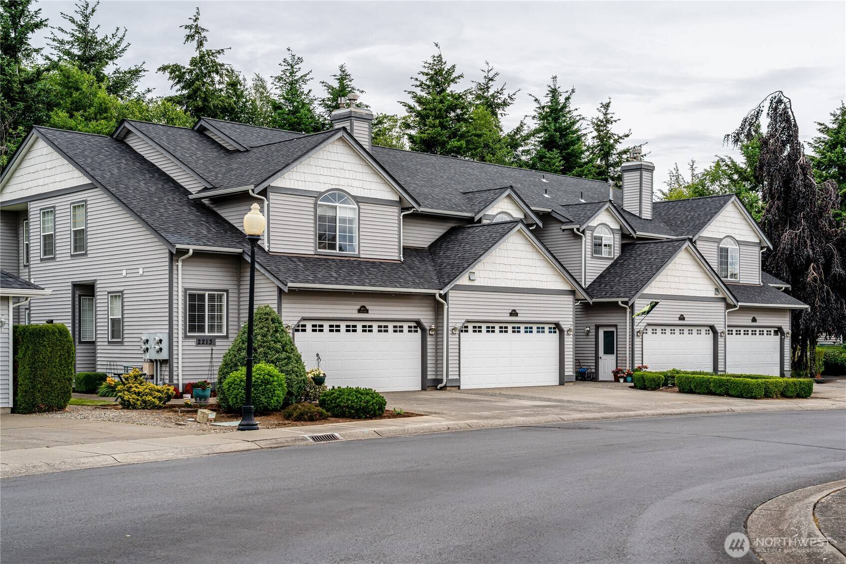 2213 James CIR #B, Lynden, WA 98264