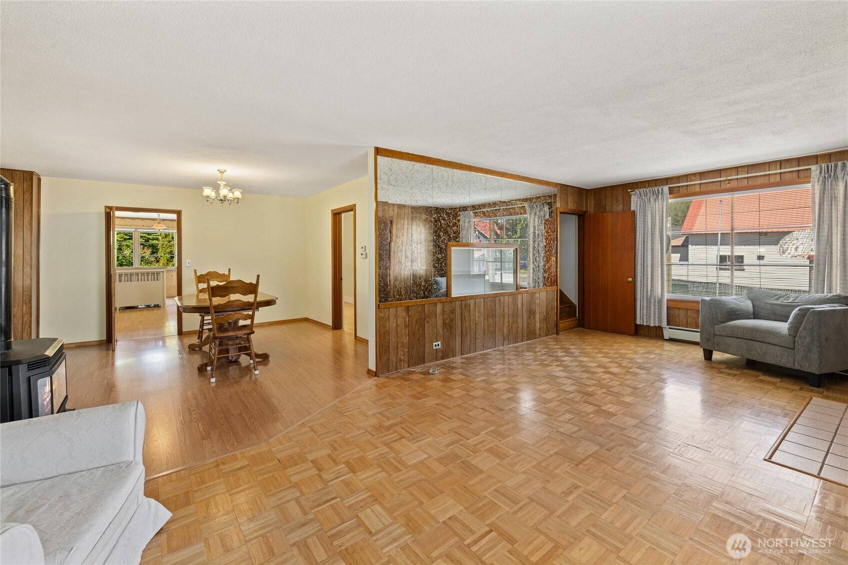 107 W Montana AVE, Roslyn, WA 98941