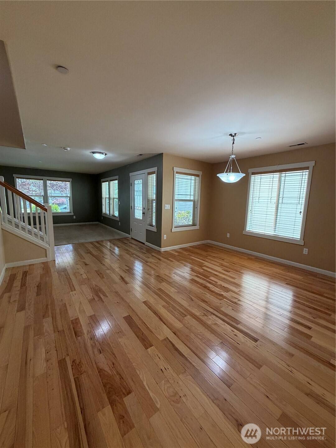 3181 Brown LOOP, Dupont, WA 98327