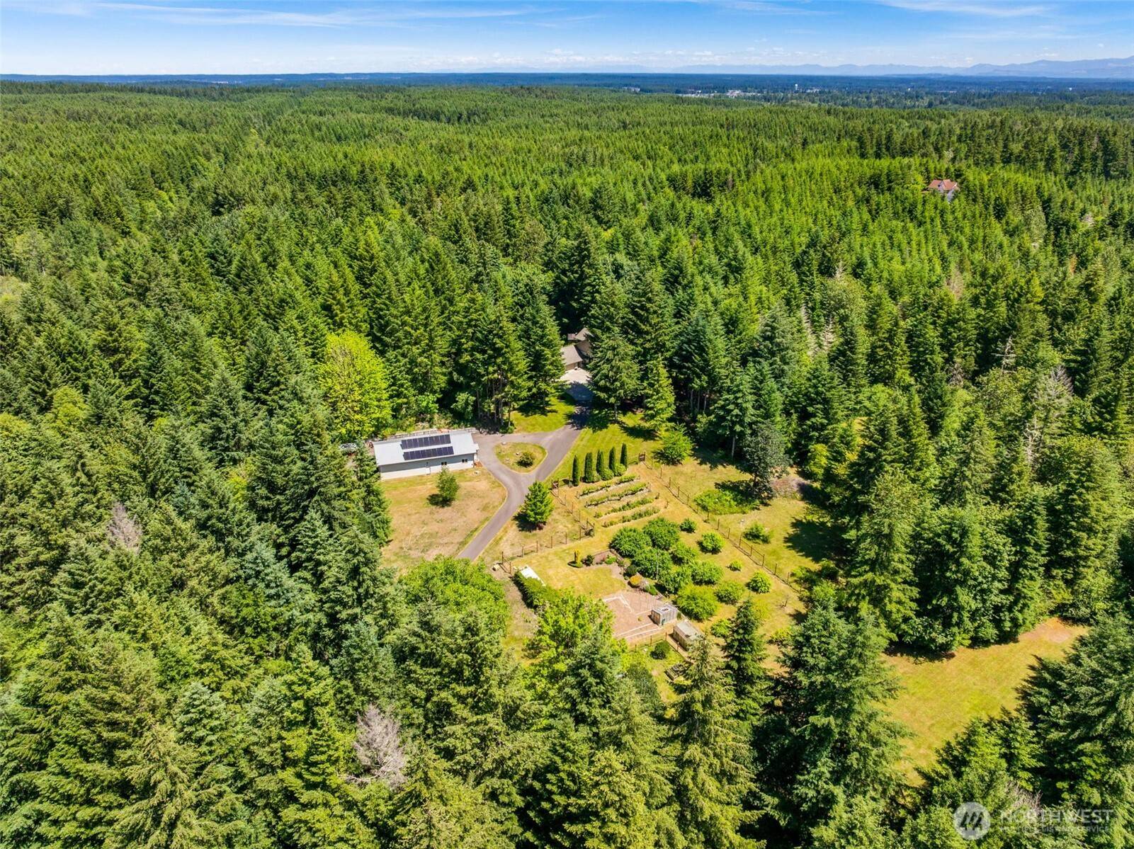 11500 Weisenberger RD SE, Rainier, WA 98576