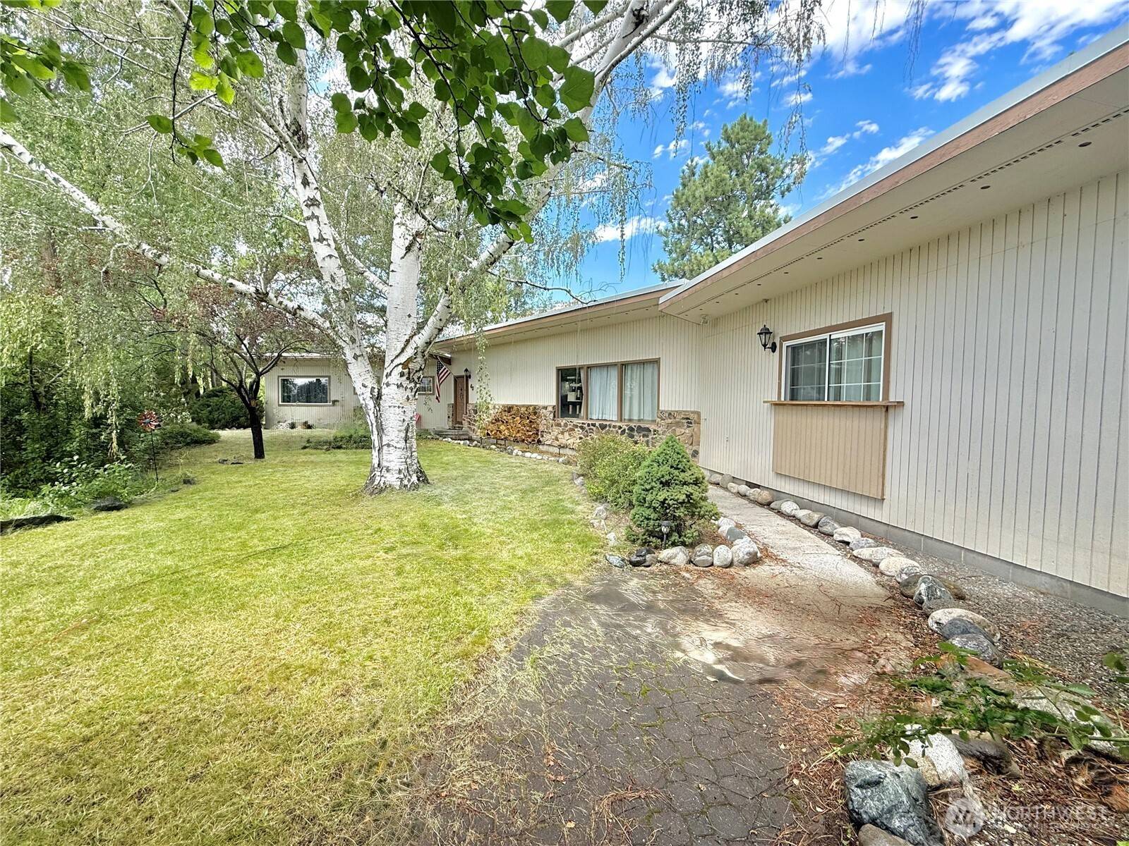 63 Kermal RD, Omak, WA 98841