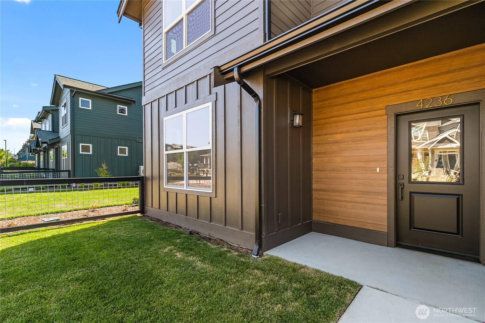 4236 Melrose LN, Bellingham, WA 98226