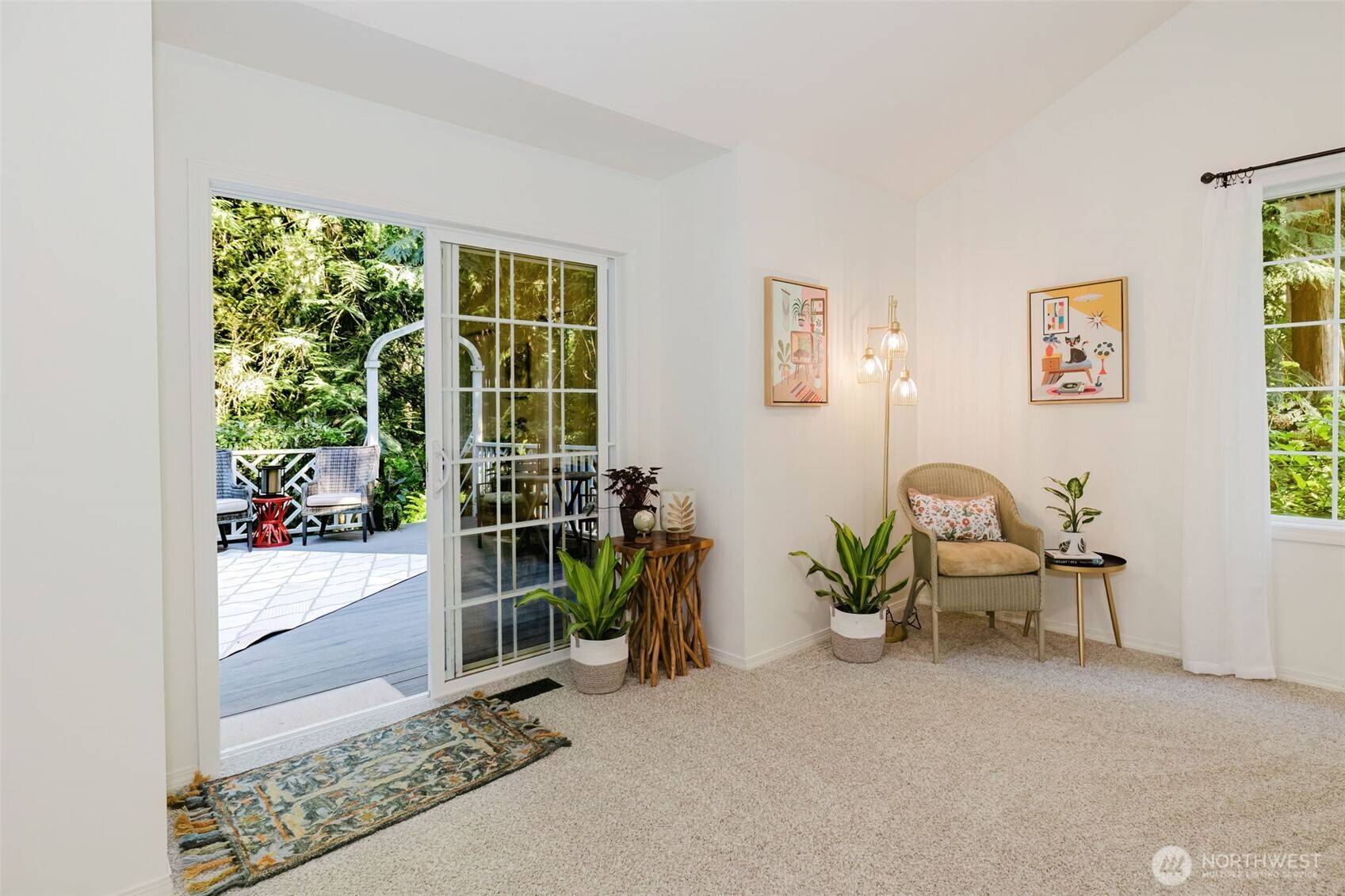 7215 NE Dolphin DR, Bainbridge Island, WA 98110