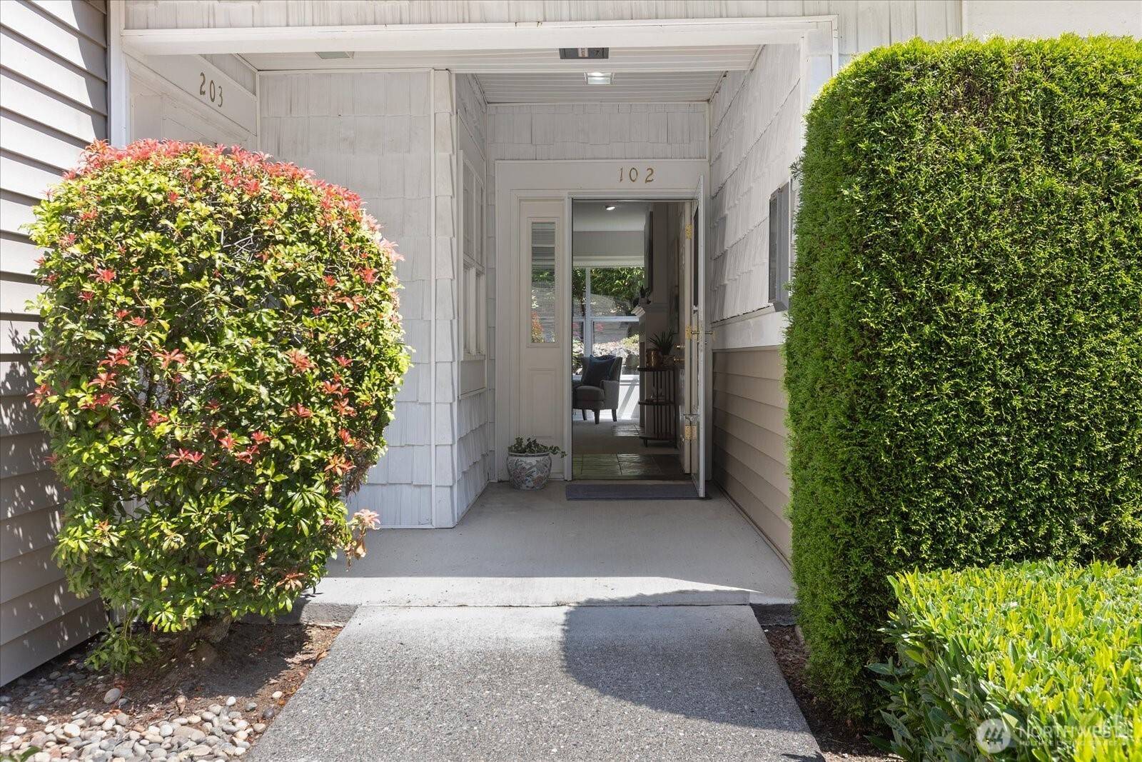 420 228th ST SW #B 102, Bothell, WA 98021