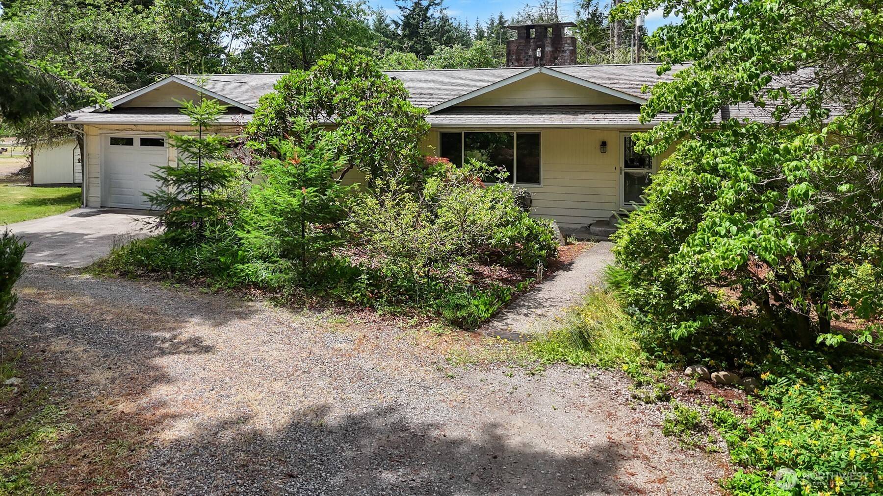 10905 138th AVE SE, Rainier, WA 98576