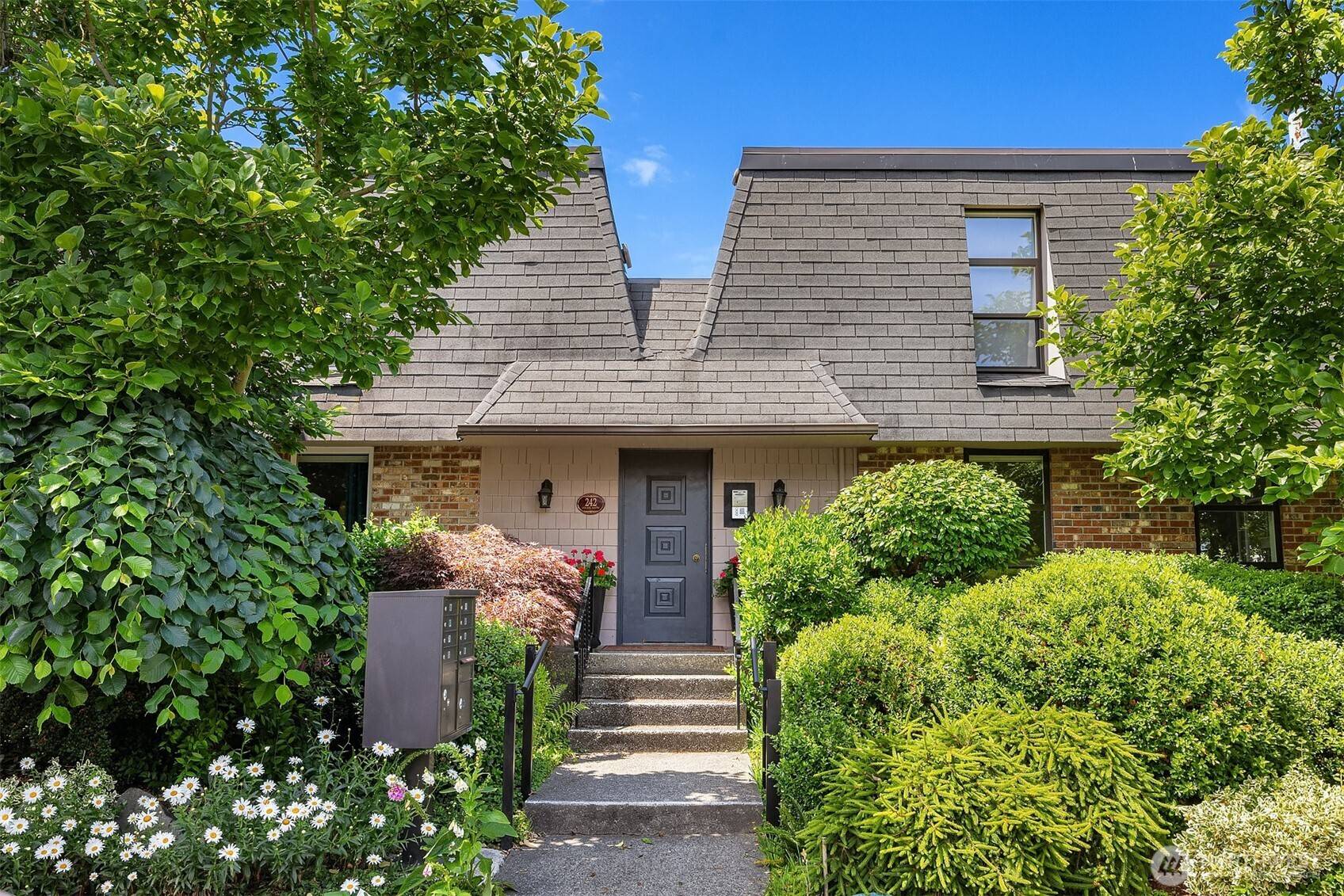 242 4th AVE S #1, Edmonds, WA 98020