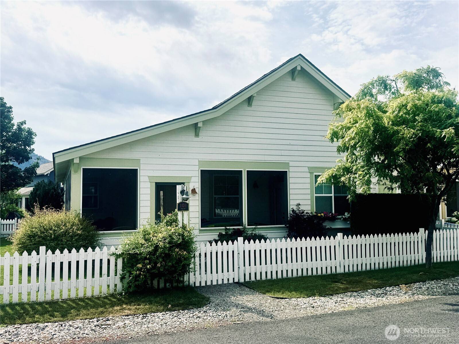 101 Timbuktu LN, Oroville, WA 98844