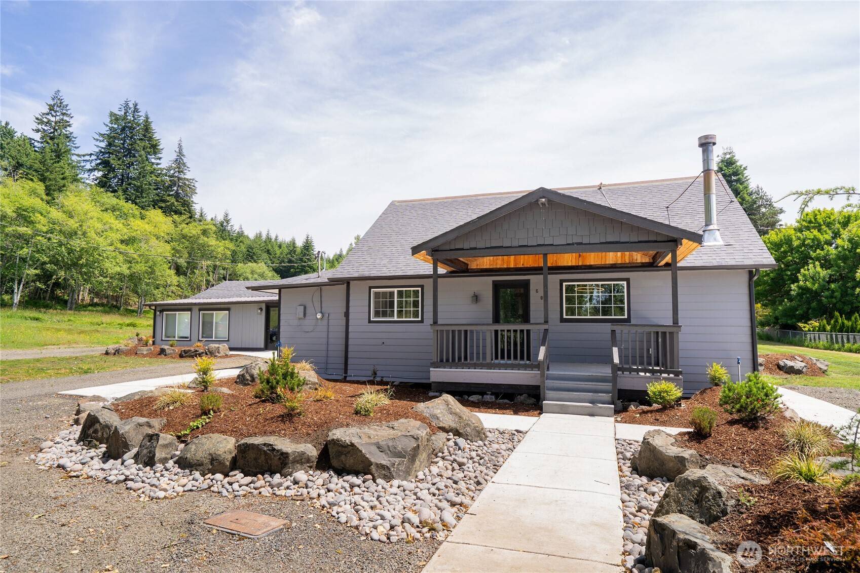 606 N 5th ST, Elma, WA 98541