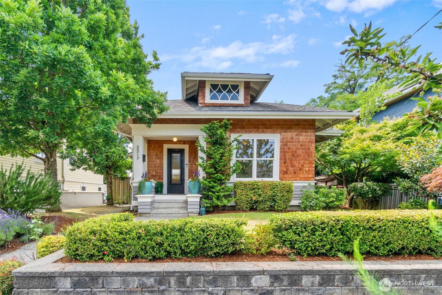 2217 4th AVE N, Seattle, WA 98109