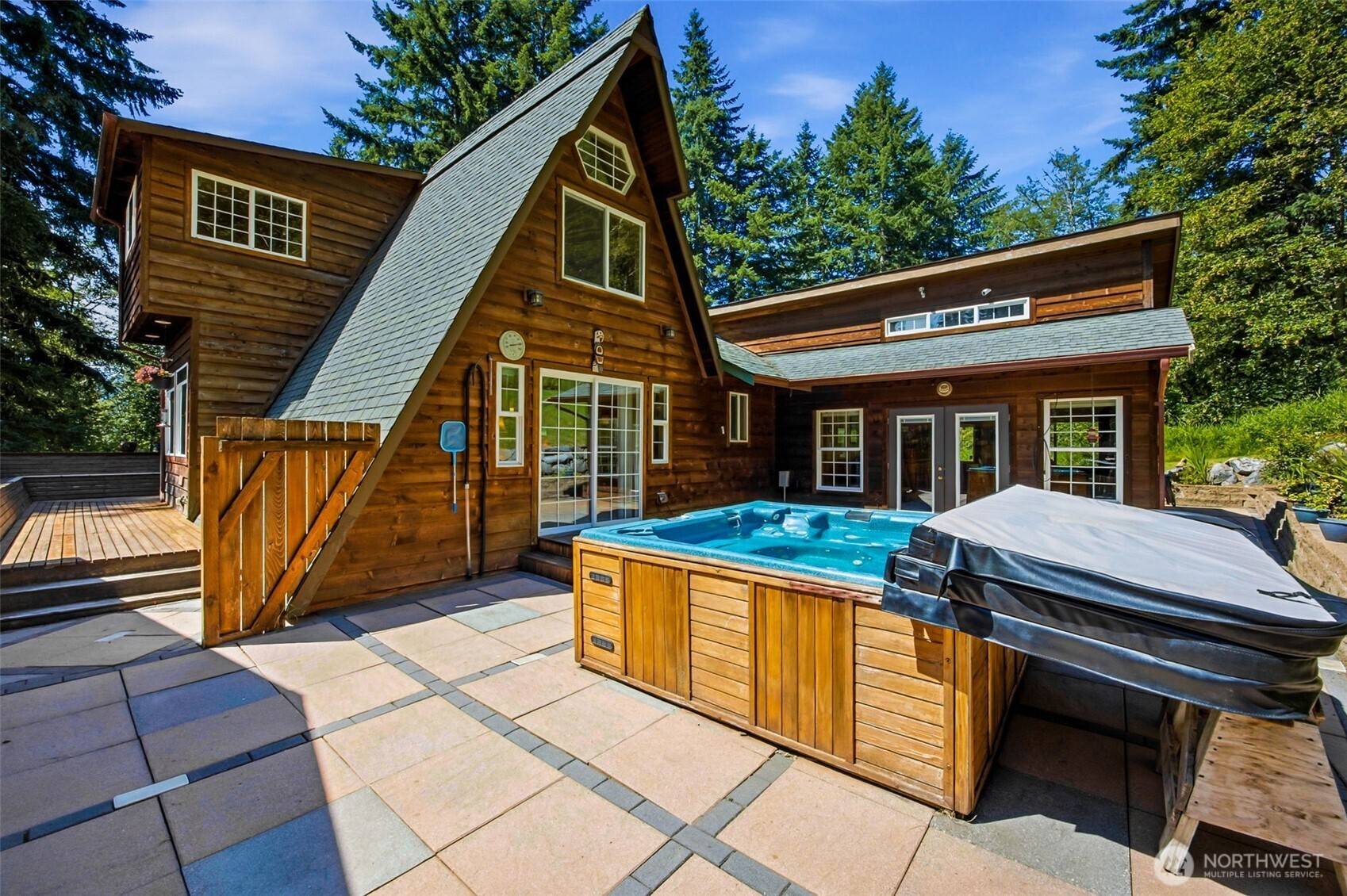 33217 Mount Tahoma Canyon RD E, Ashford, WA 98304
