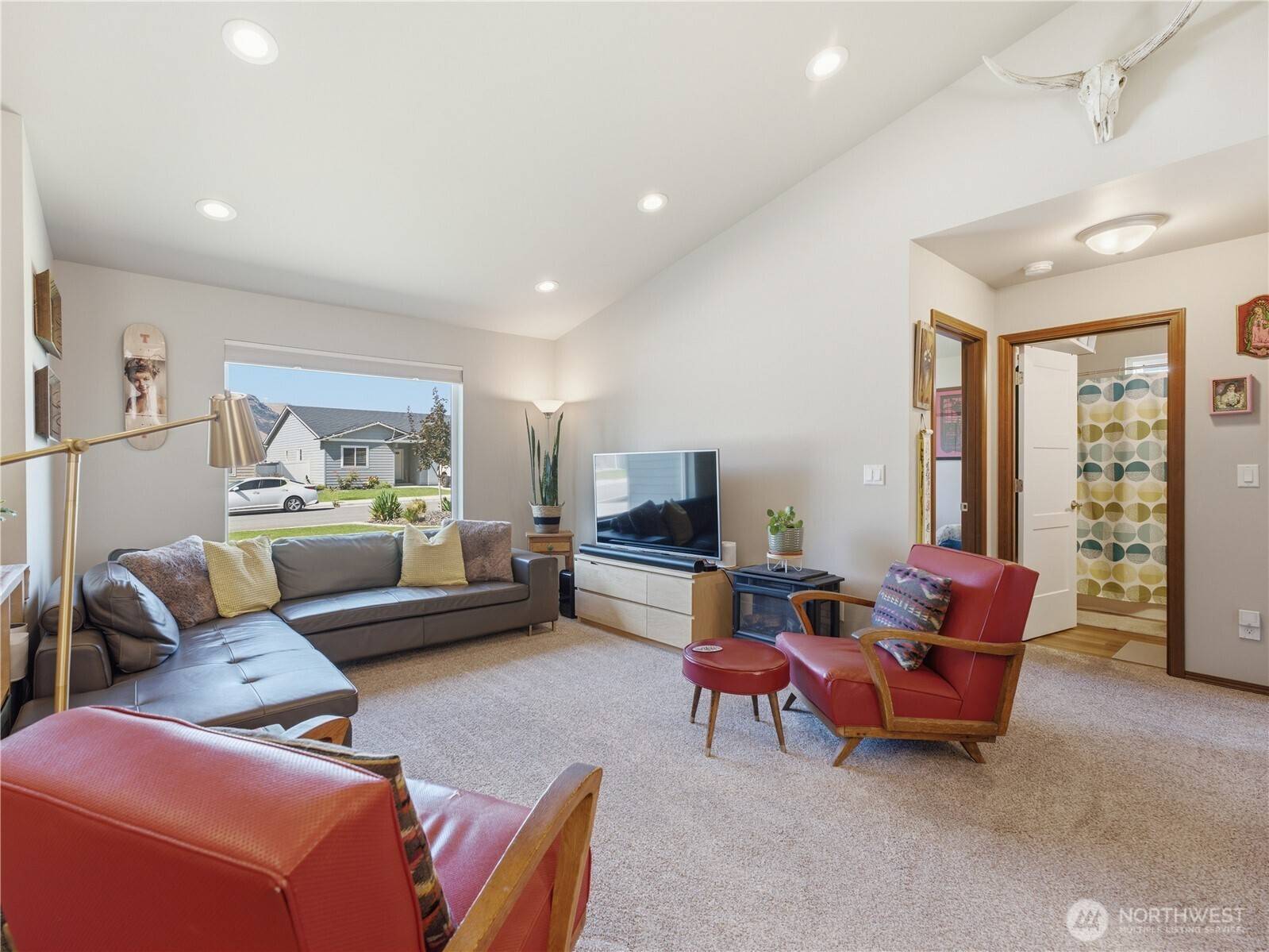 159 George LOOP, Rock Island, WA 98850