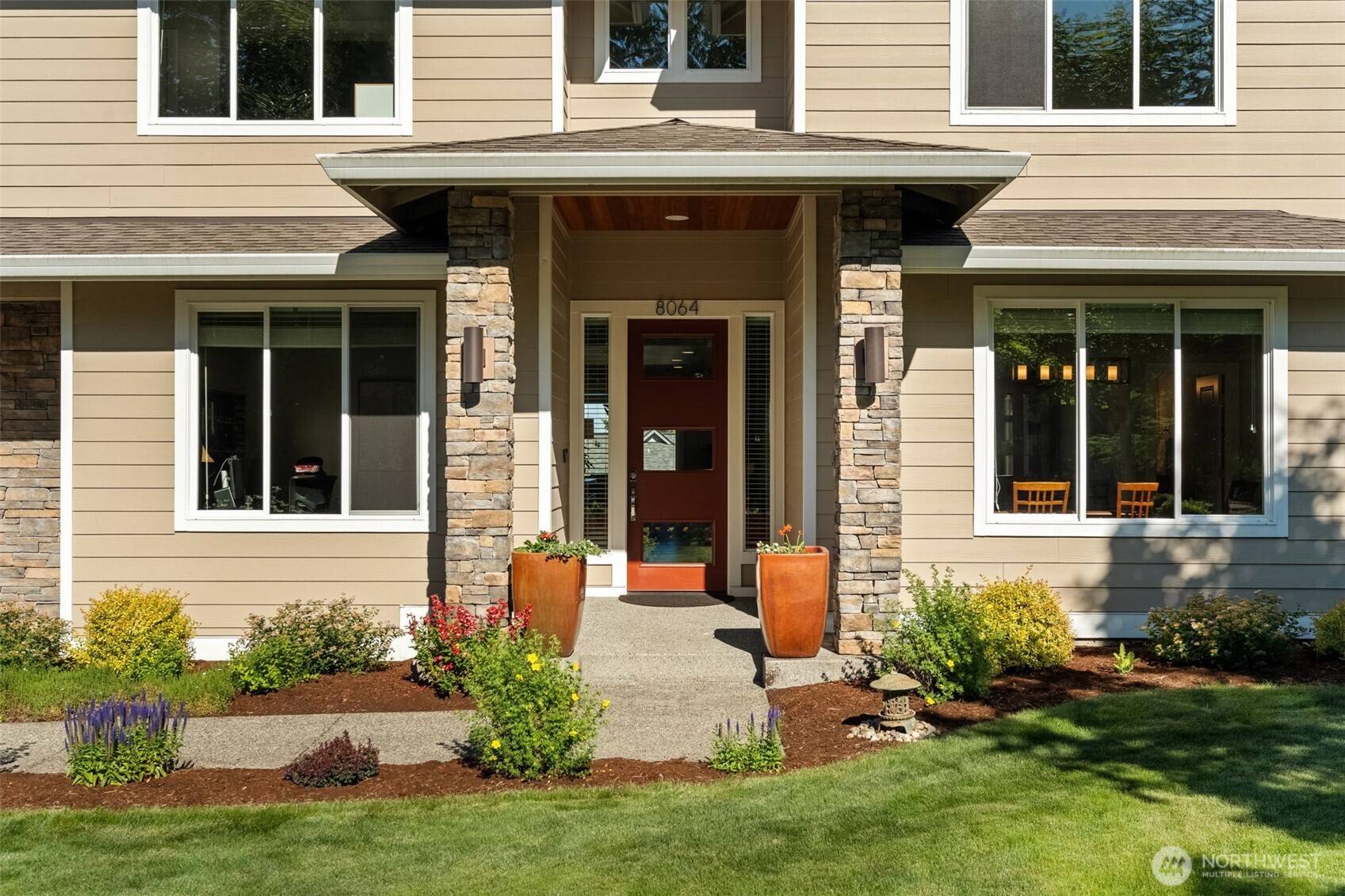 8064 E Commons CT, Port Orchard, WA 98366