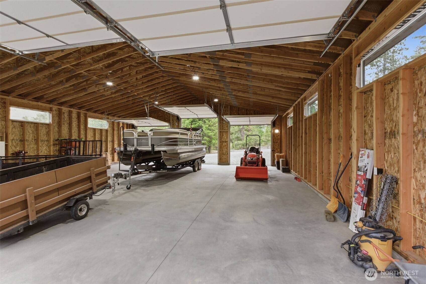 34947 Sharptail LN, Davenport, WA 99122