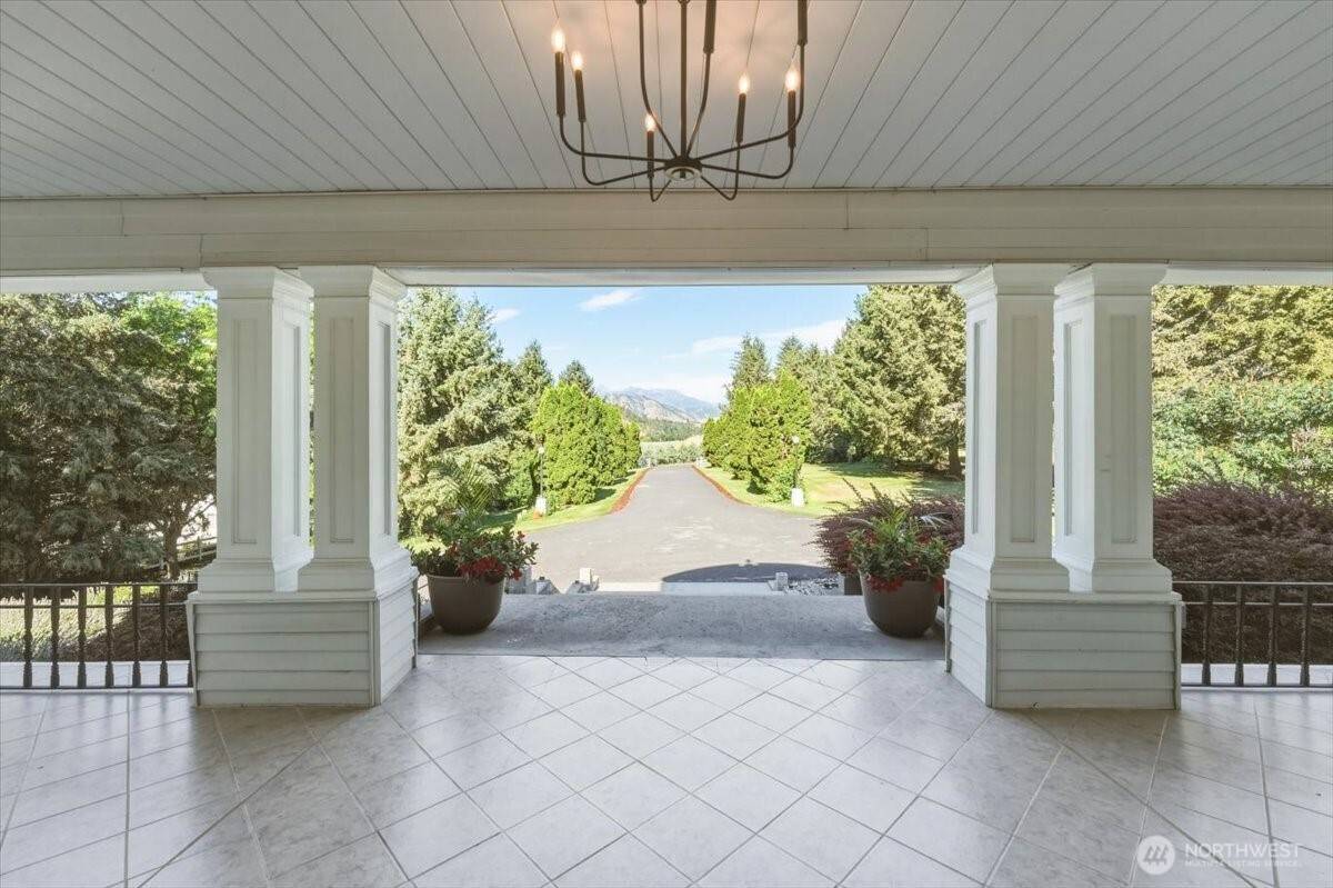 5397 Hughes RD, Cashmere, WA 98815