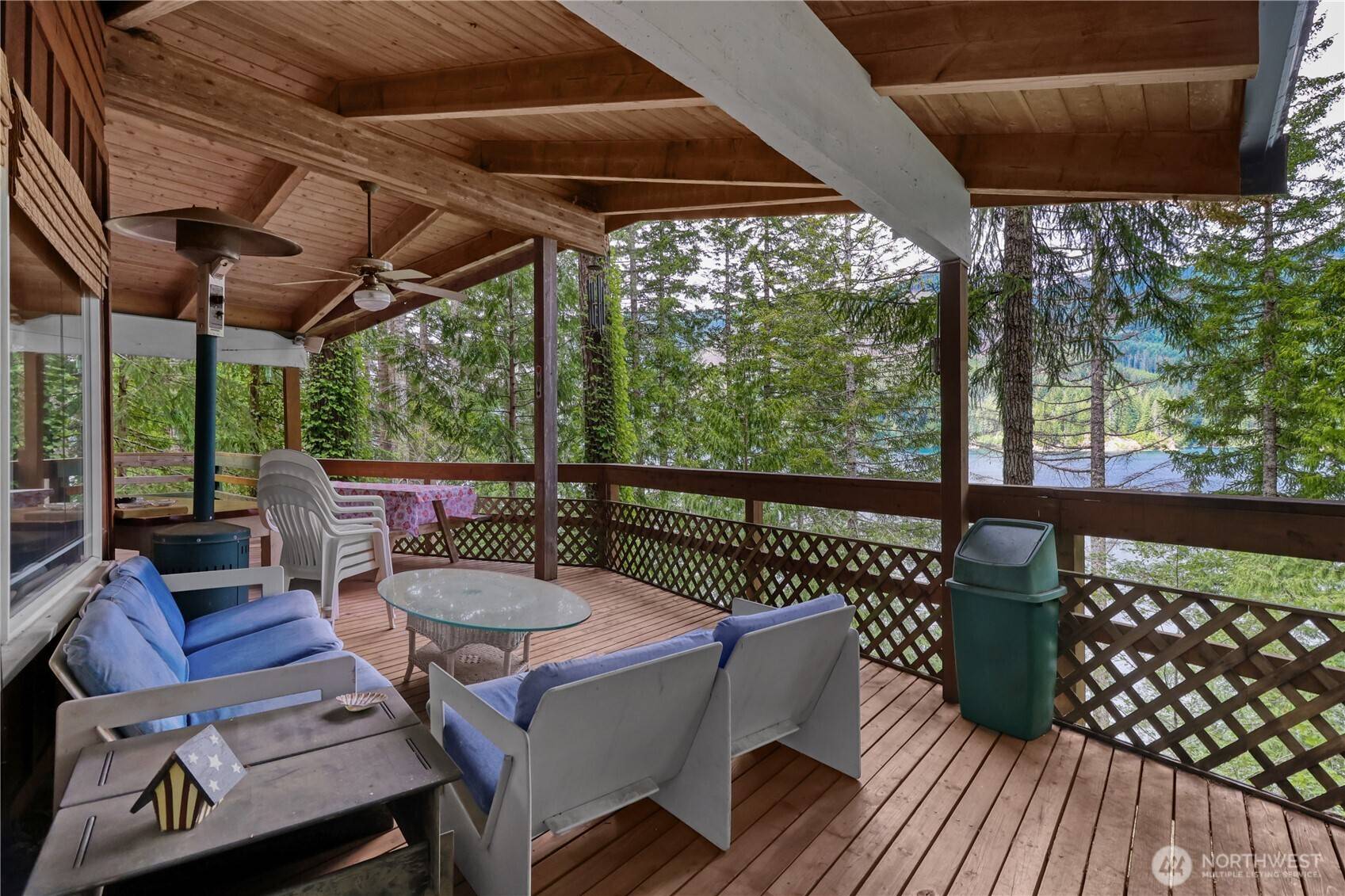 20 N Lakefront Loop, Hoodsport, WA 98548