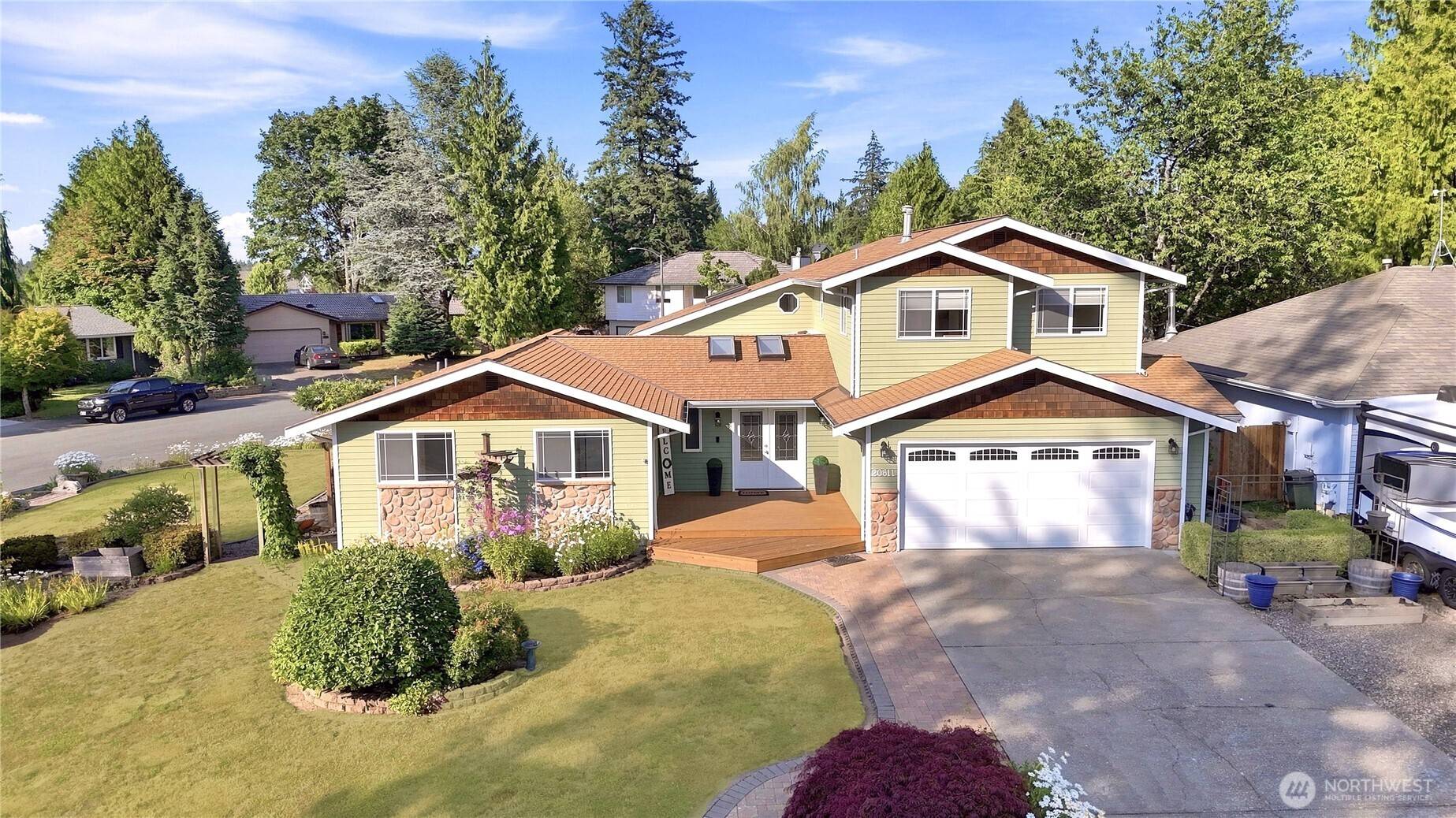20611 6th PL W, Lynnwood, WA 98036