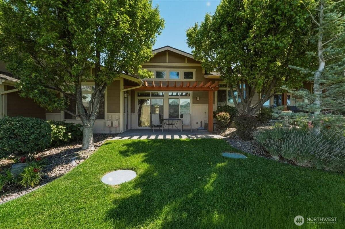 135 Red Hawk DR, Orondo, WA 98843