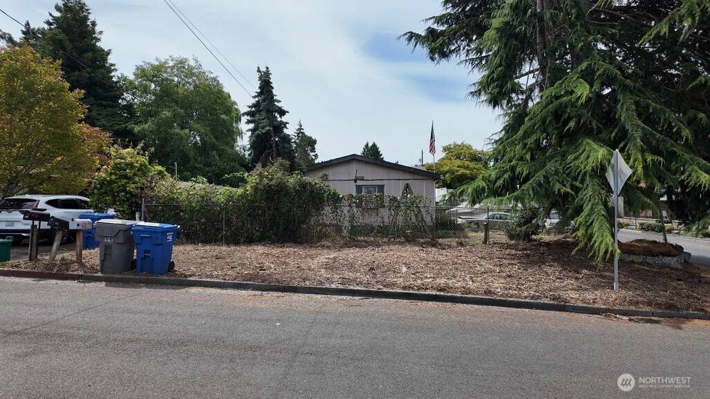 221 NW 101st ST, Seattle, WA 98177