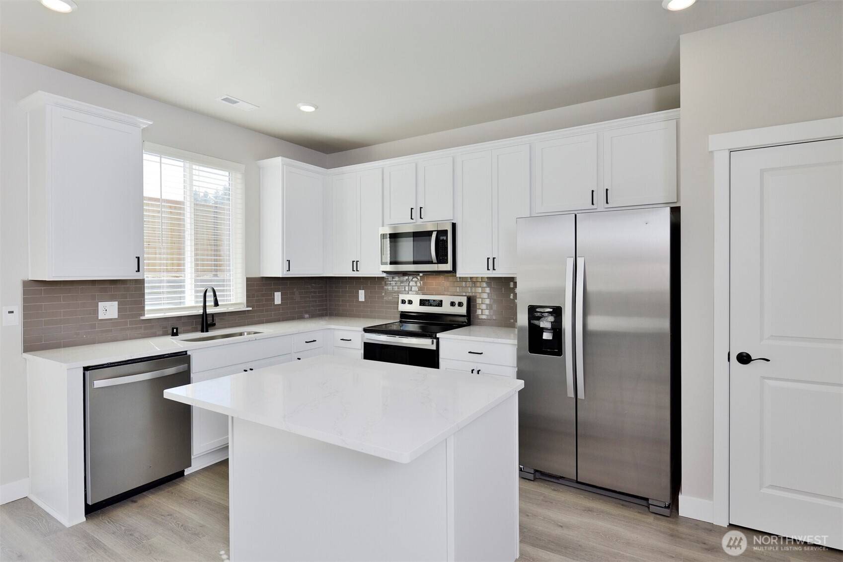 5959 Lost City LN NW, Bremerton, WA 98312
