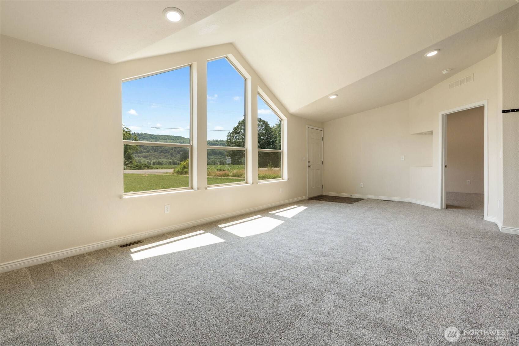 216 Mossyrock RD W, Mossyrock, WA 98564