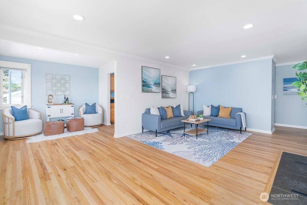 1010 Daley ST, Edmonds, WA 98020