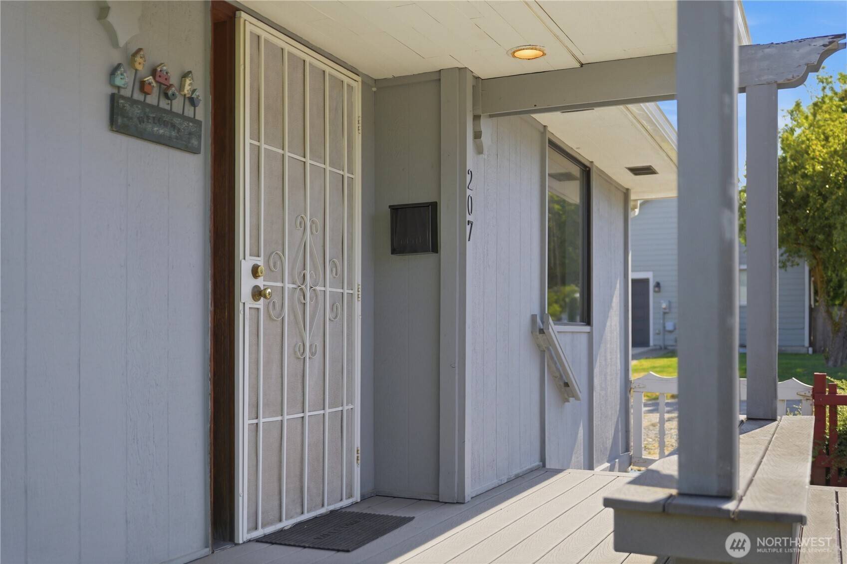 207 E 84th ST, Tacoma, WA 98445
