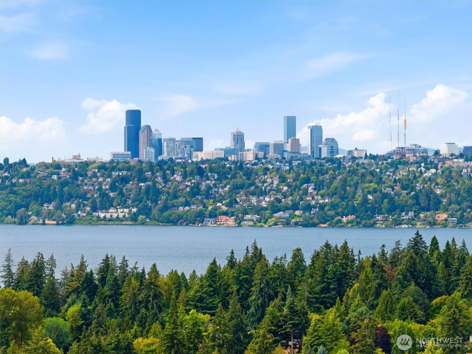 8900 NE 16th ST, Clyde Hill, WA 98004