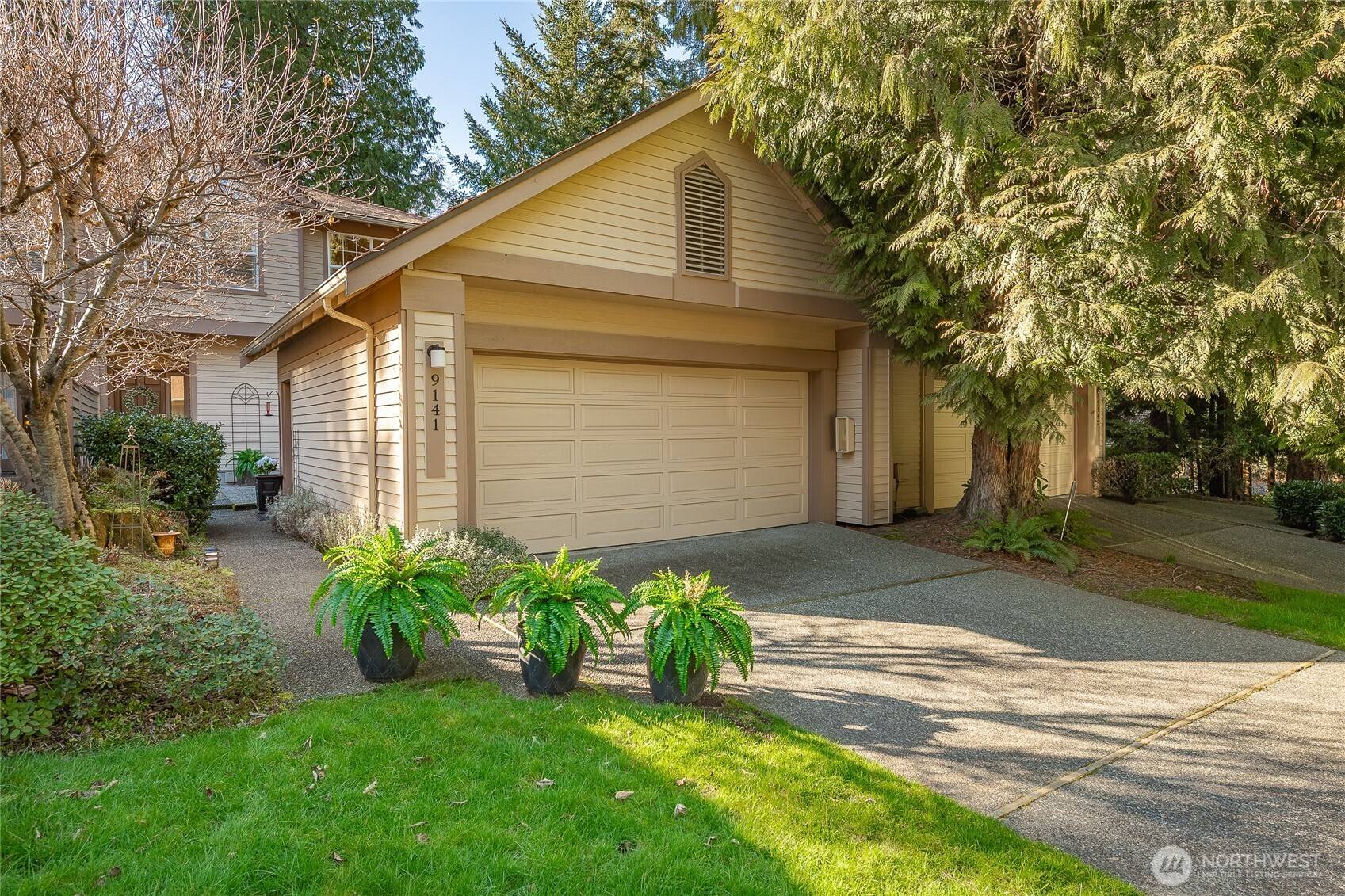 9141 Gleneagle DR, Blaine, WA 98230