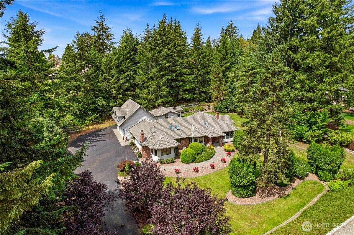 23826 SE 225th ST, Maple Valley, WA 98038