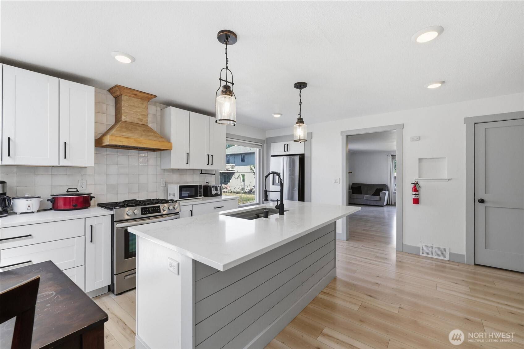 214 E 68th ST, Tacoma, WA 98404
