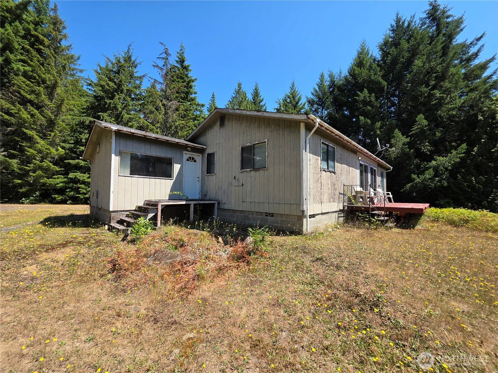 371 Green Mt LN, Brinnon, WA 98320