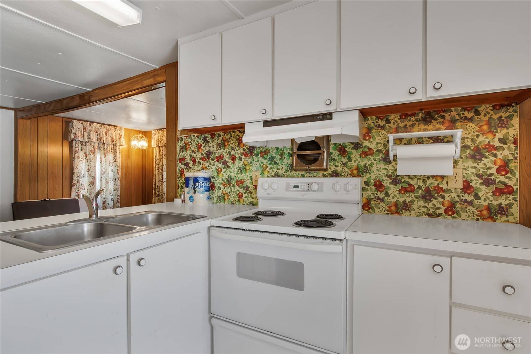 22034 SE 272nd PL, Maple Valley, WA 98038