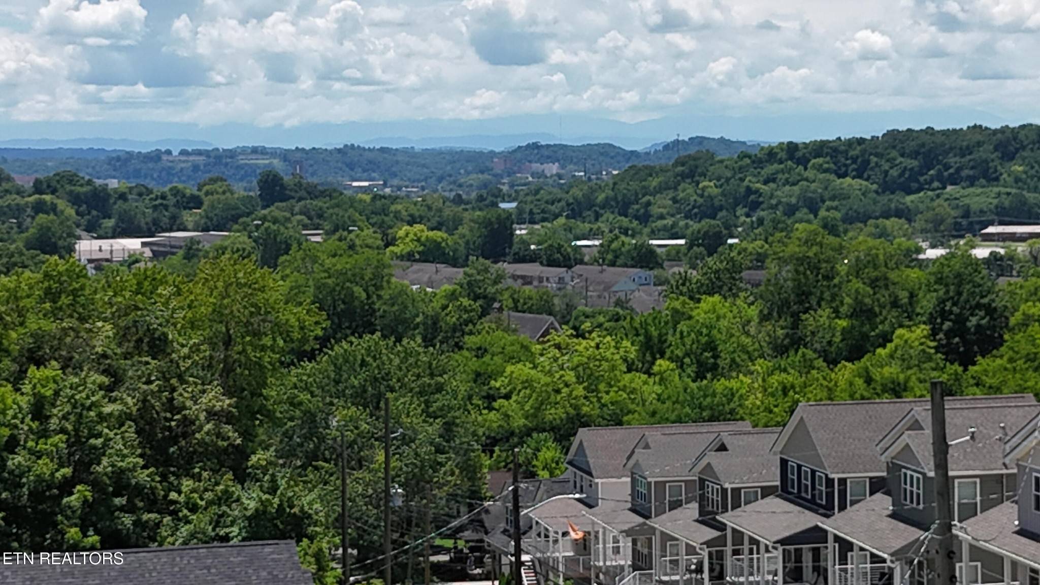 3442 Gap Rd, Knoxville, TN 37921