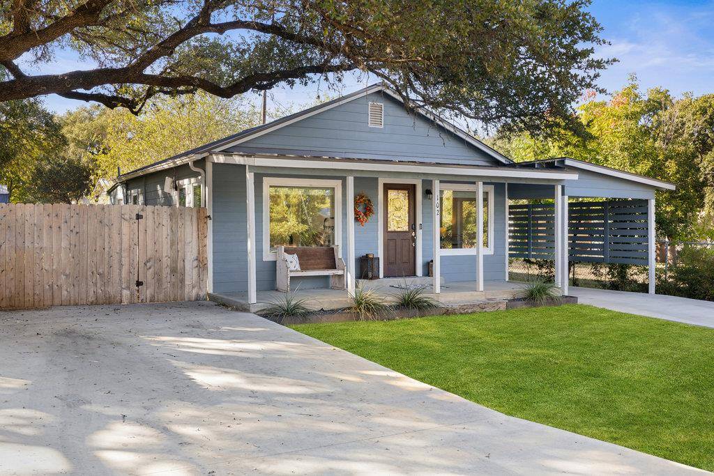 102 Ranchview DR, Johnson City, TX 78636