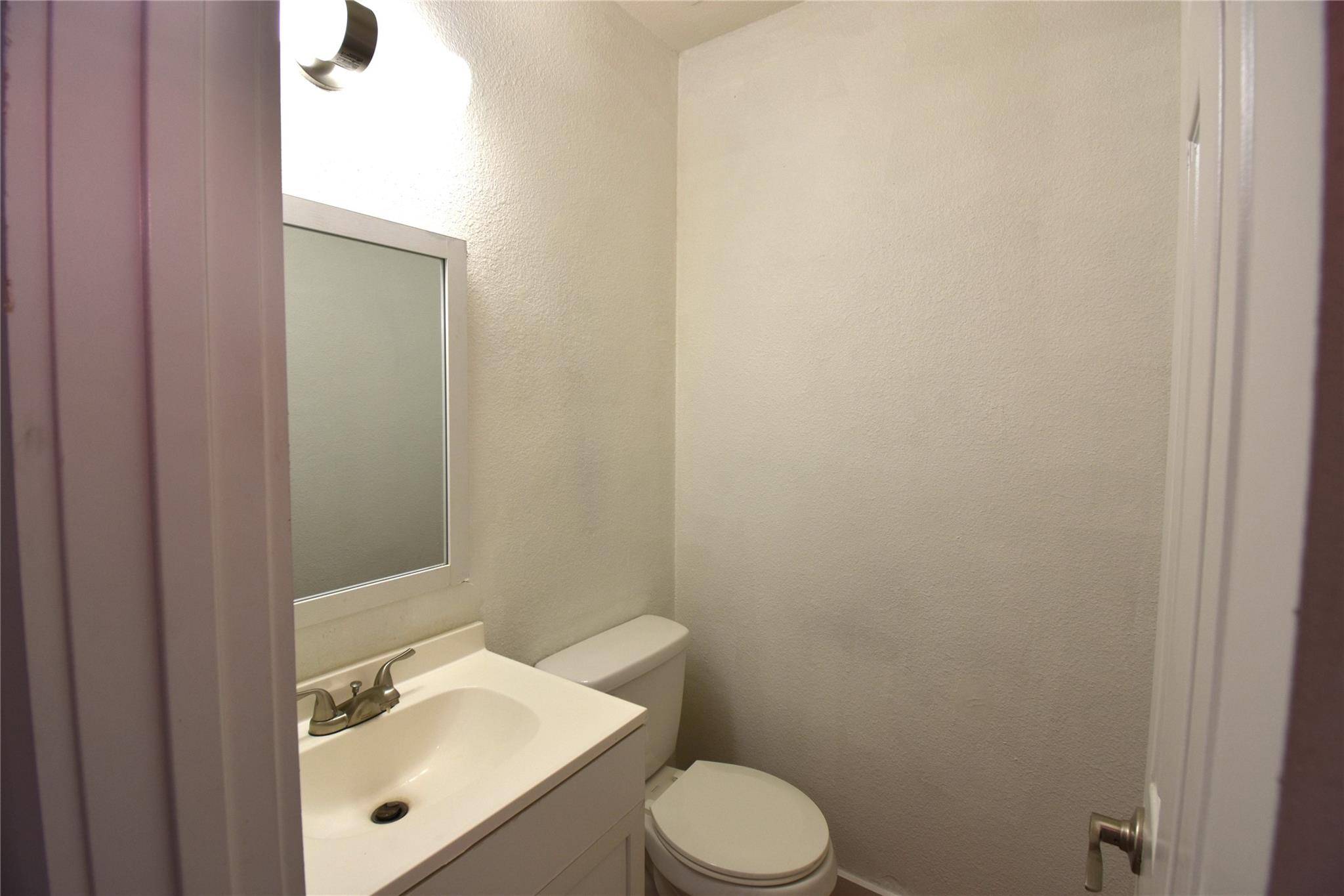 300 E Croslin ST #114, Austin, TX 78752