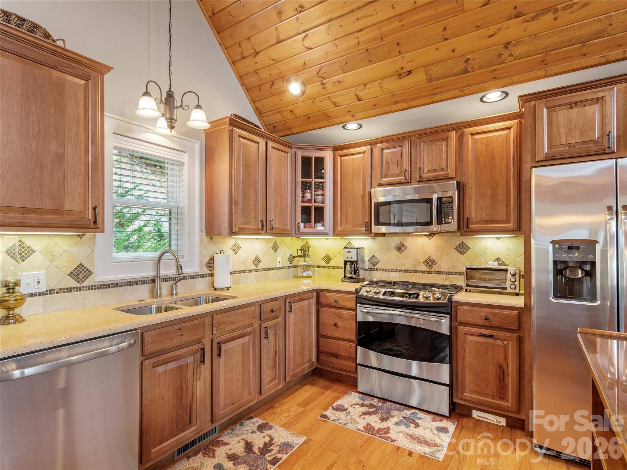 370 Appaloosa TRL, Burnsville, NC 28714